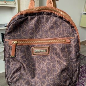 CALVIN KLEIN clean cute ladies backpack